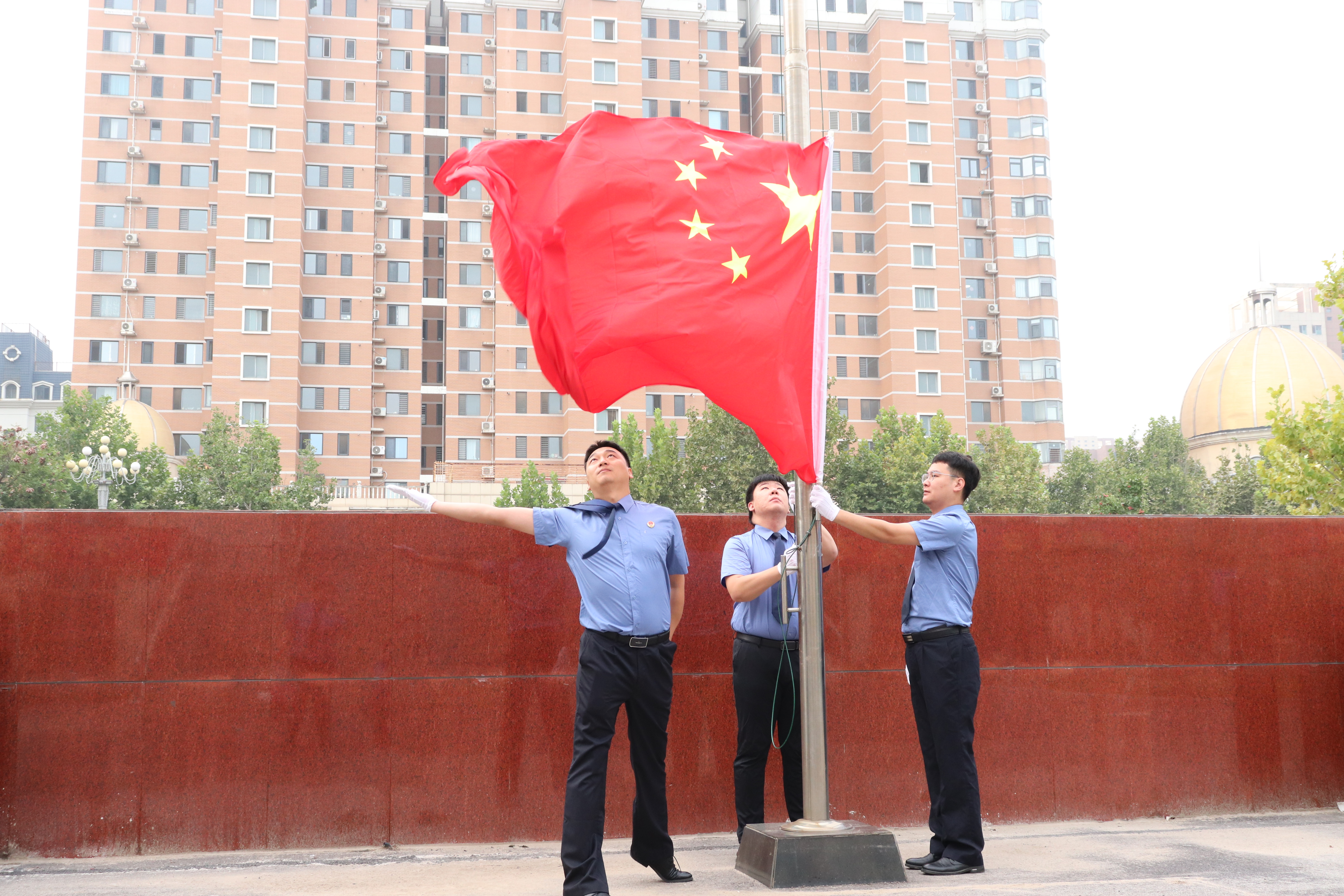 赤诚映家国 检心庆华诞——霸州市人民检察院举行国庆升国旗仪式